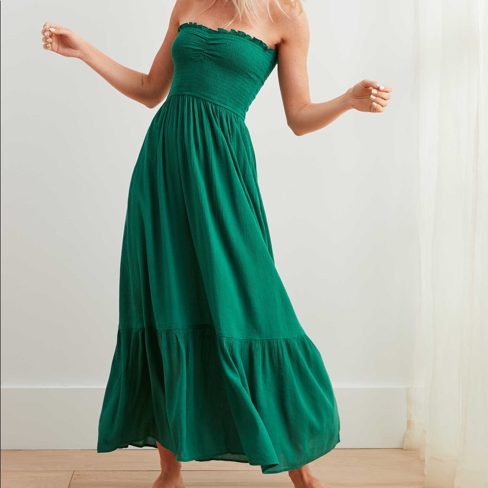 Aerie Smocked MIDI Dress (green)
